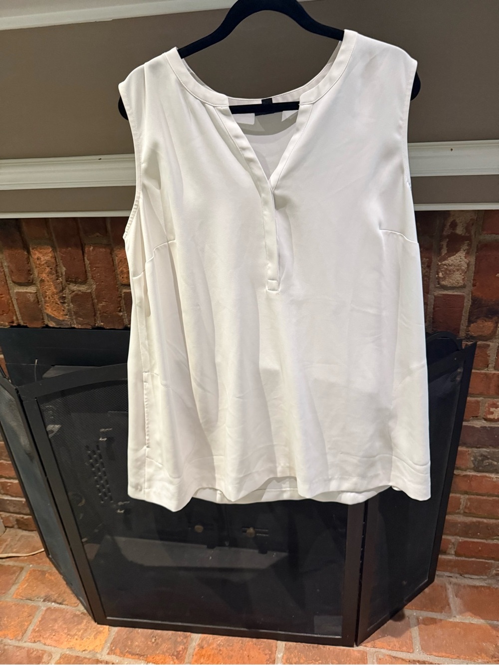J. Jill Wearever Easy Care White Sleeveless V-Neck Blouse Tank Top Size XL